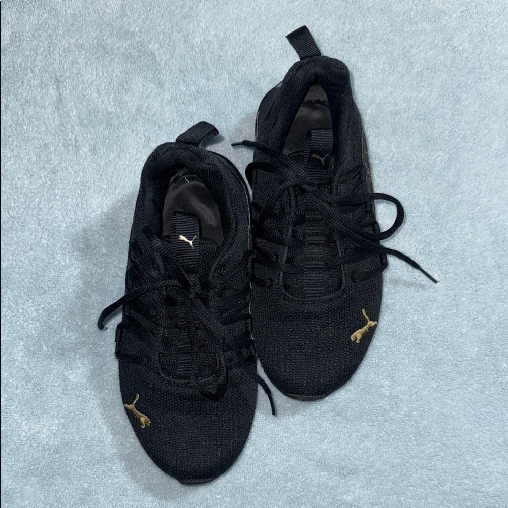 Puma Men's Black and Gold Sneakers